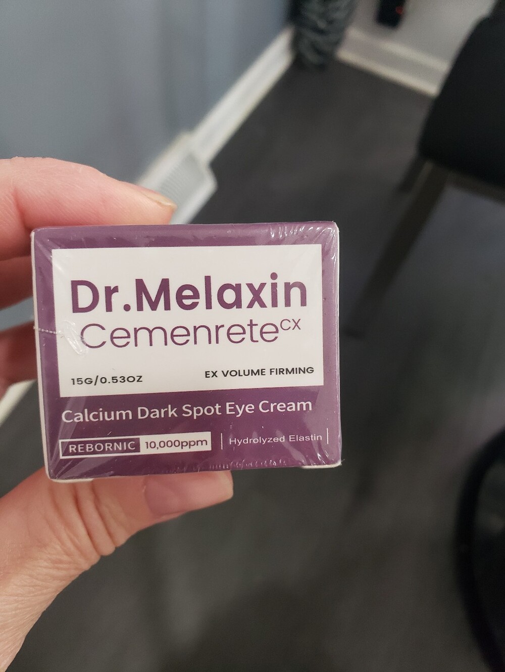 Cemenrete Calcium Dark Spot Eye Cream - Purple